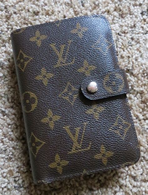 vintage Louis Vuitton wallet styles